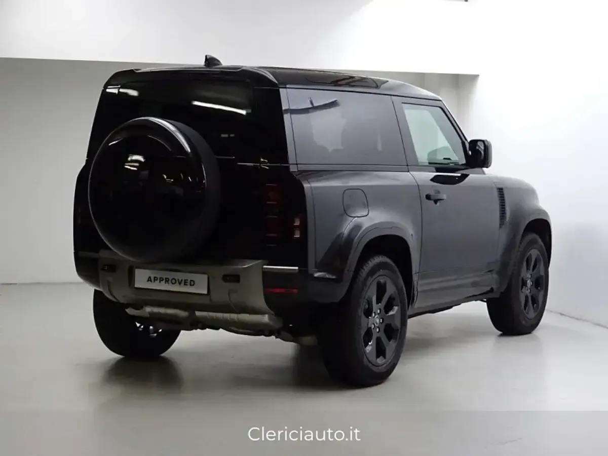 Nuova Land Rover Defender SE Dynamic 200 CV (147 kW) 2025 Nero SUV