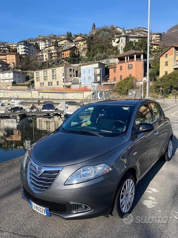 Usata Lancia Ypsilon 2013 Grigio Utilitaria