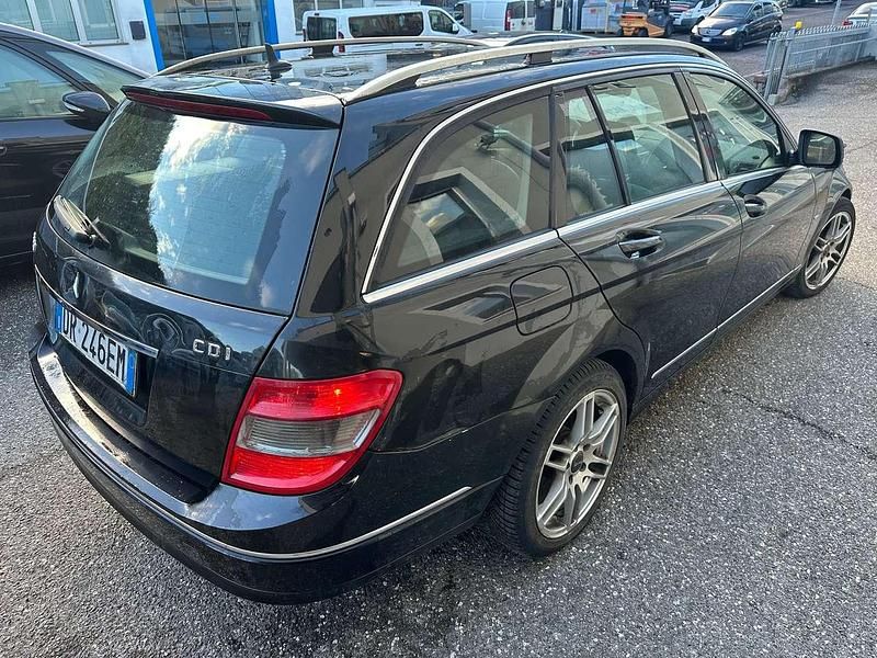 Usata Mercedes C220 Avantgarde 170 CV (125 kW) 2008 Obsidianschwarz  metalliclack Station wagon