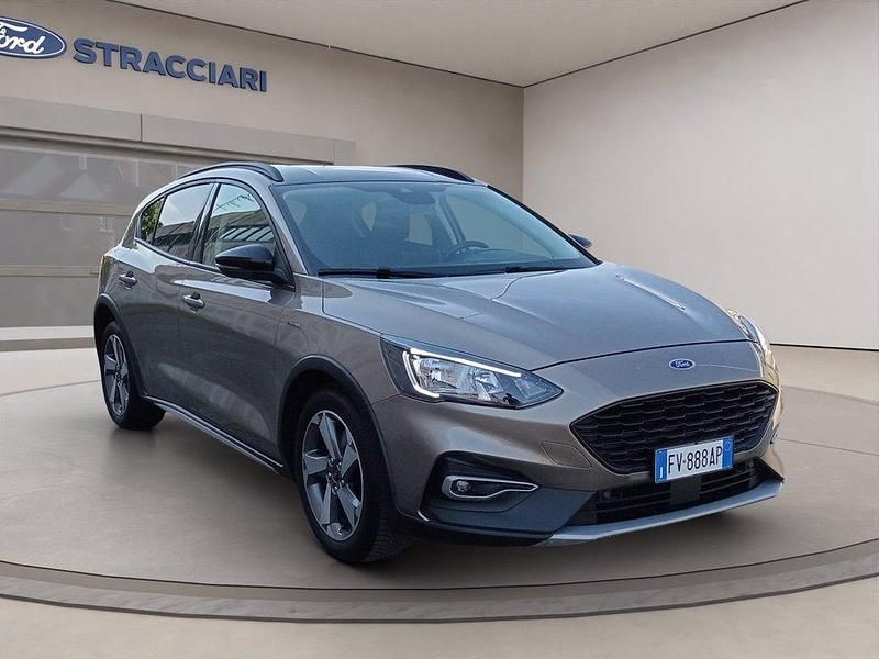 Usata Ford Focus Active 120 CV (88 kW) 2019 Grigio metallizzato SUV
