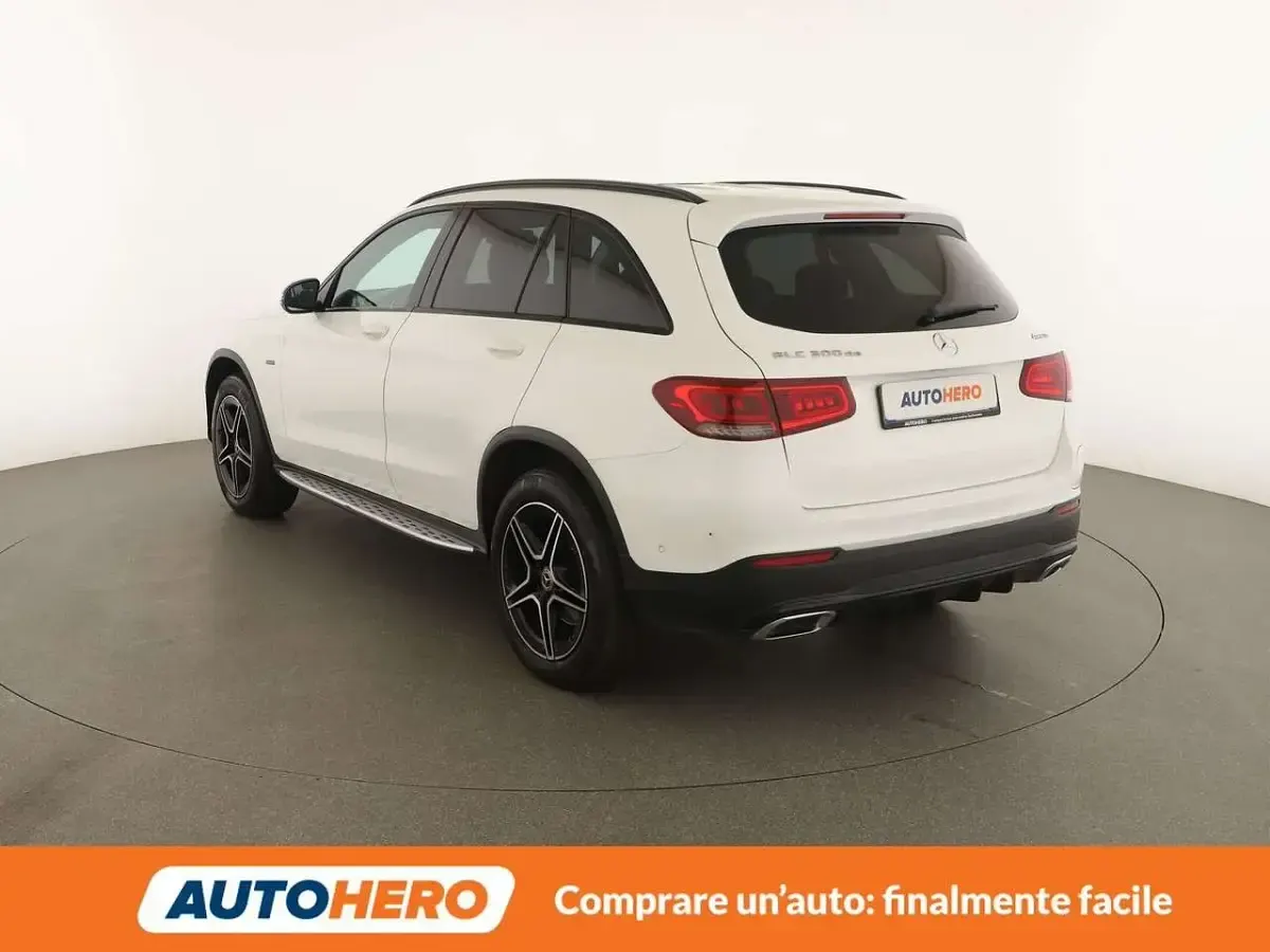 Usata Mercedes GLC300 Premium 194 CV (142 kW) 2021 Bianco SUV