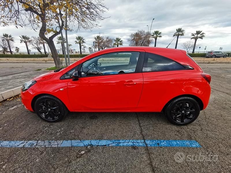 Usata Opel Corsa Cosmo 75 CV (55 kW) 2015 Rosso Coupé
