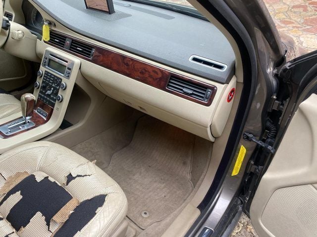 Usata Volvo XC70 Kinetic 185 CV (136 kW) 2007 Oro SUV