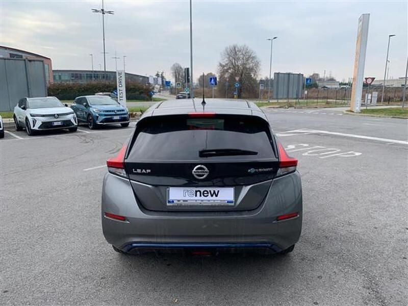 Usata Nissan Leaf Tekna 160 kW (218 CV) 2021 Grigio Utilitaria