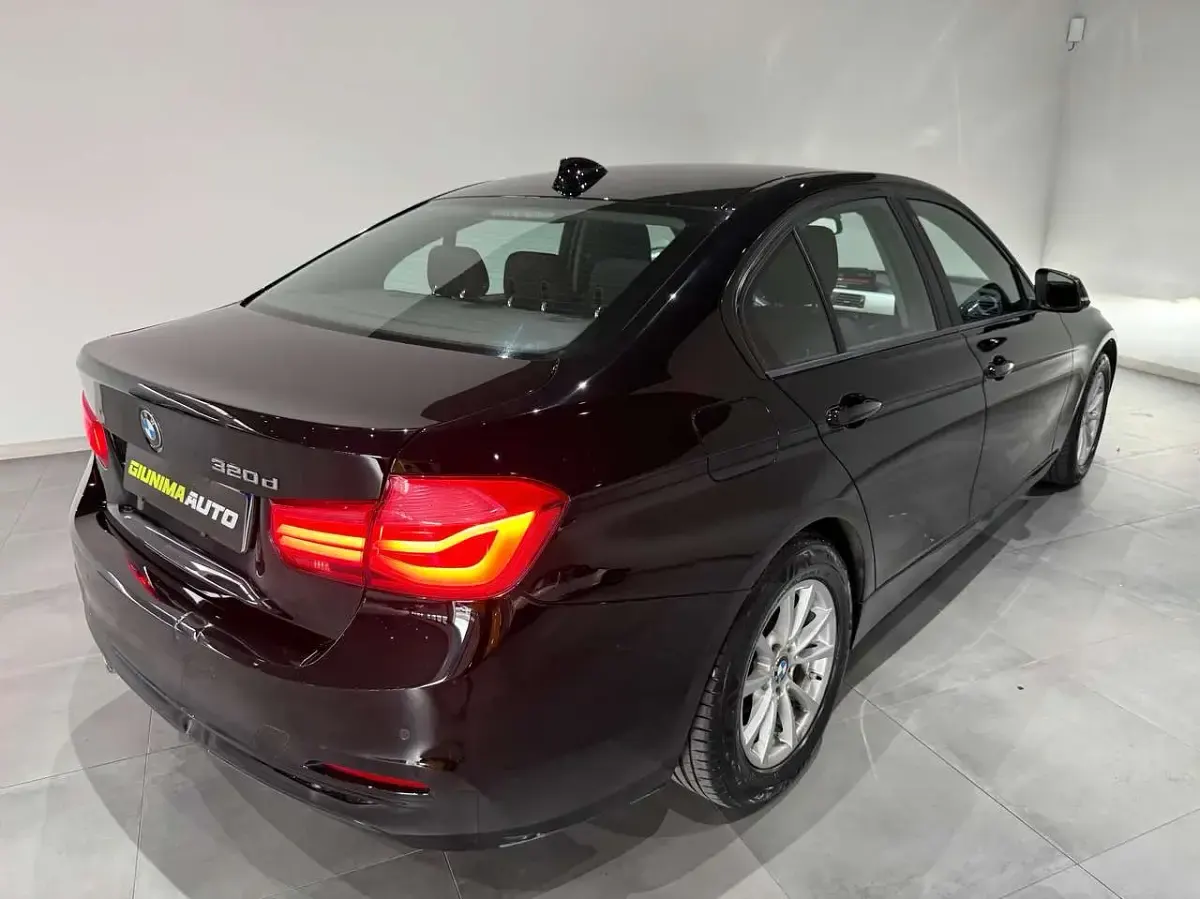 Usata BMW 320 Advantage 190 CV (139 kW) 2018 Nero Berlina