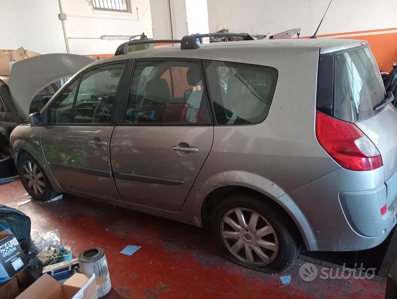 Usata Renault Mégane II 92 CV (67 kW) 2006 Berlina