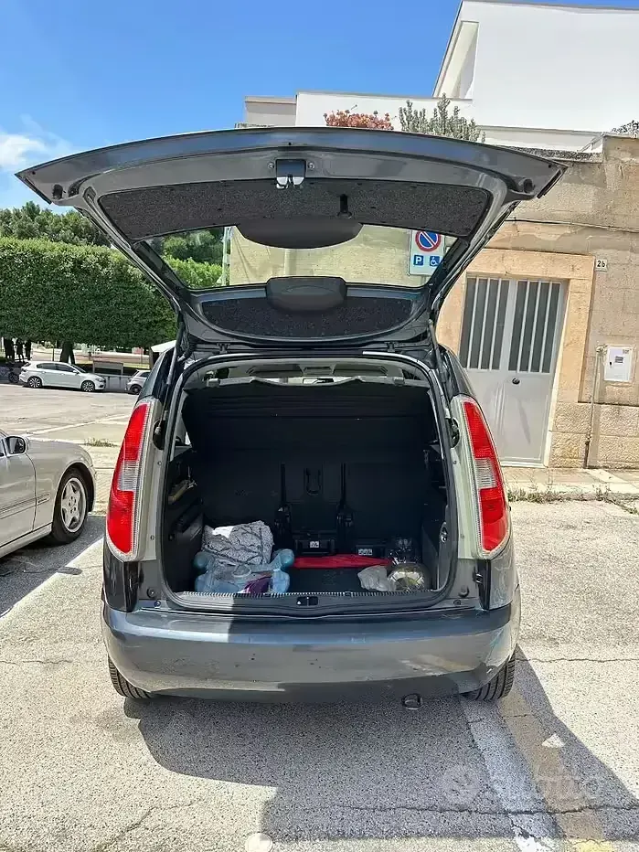 Usata Skoda Roomster 80 CV (58 kW) 2008 Grigio Monovolume