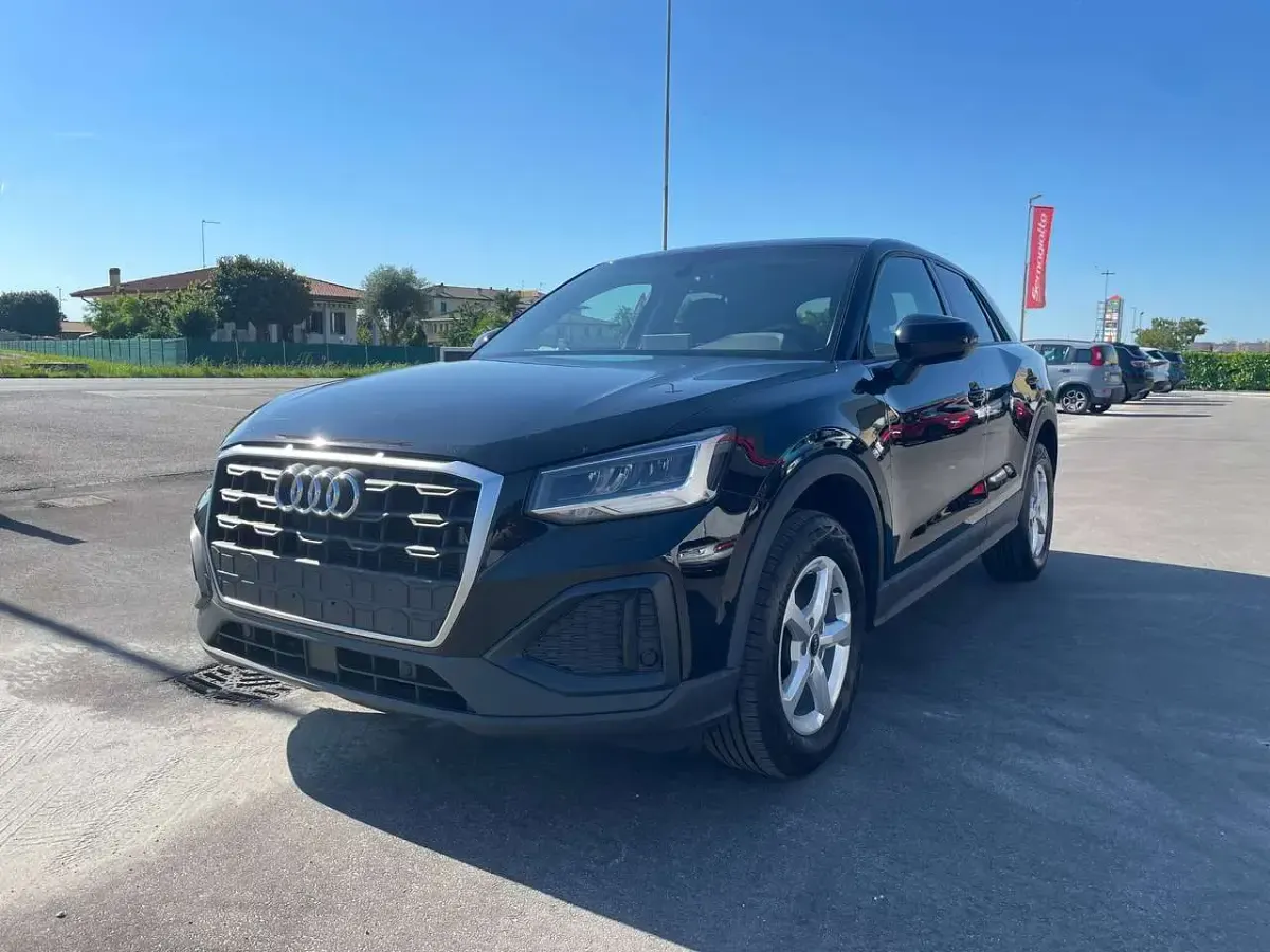 Usata Audi Q2 110 CV (80 kW) 2022 Nero SUV