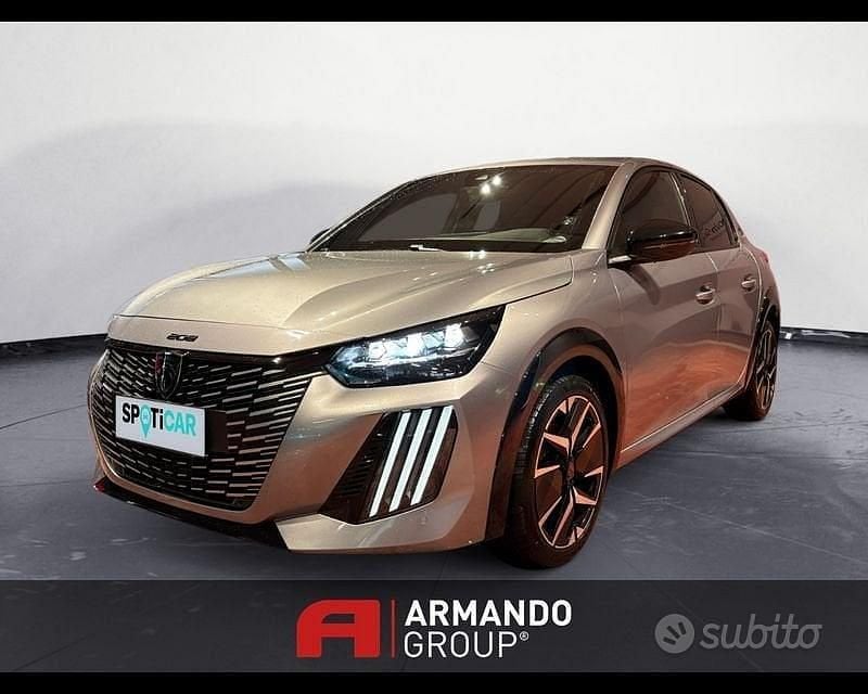 Usata Peugeot 208 GT 101 CV (74 kW) 2024 Grigio Utilitaria