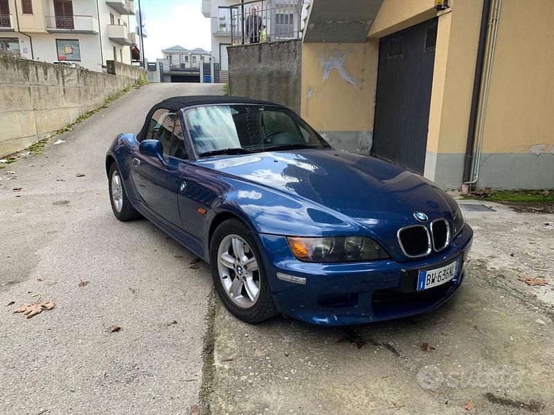 Blu/azzurro Usata 2001 BMW Z3 Cabrio | 15.500 € (Buon prezzo) - Immagine 1/4