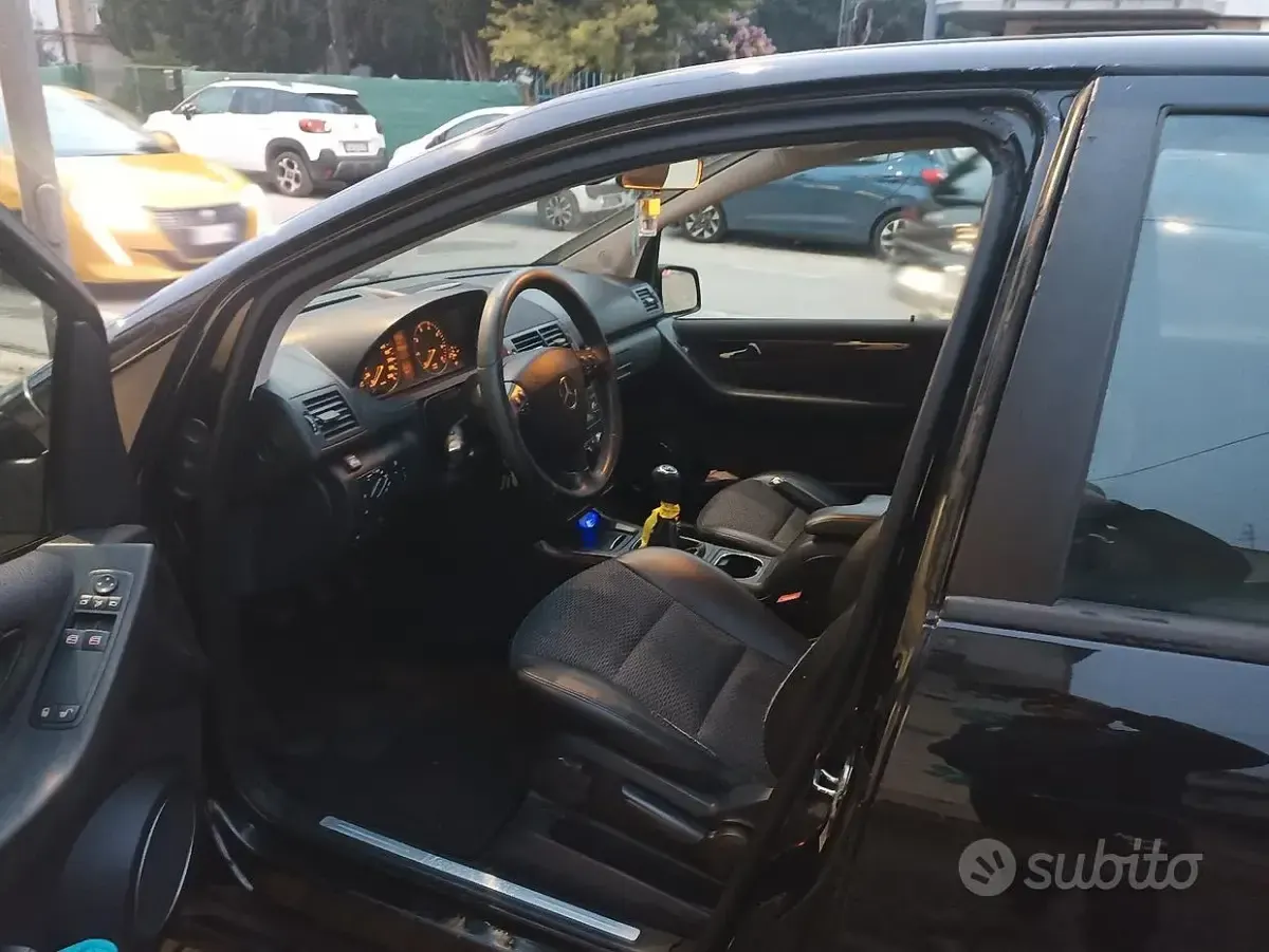 Usata Mercedes A160 2010 Nero Berlina