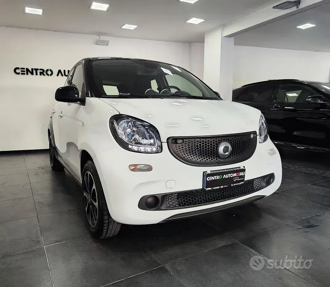 Usata Smart ForFour Passion 71 CV (52 kW) 2018 Bianco Utilitaria