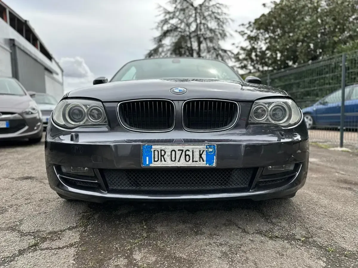 Usata BMW 120 176 CV (129 kW) 2008 Grigio Utilitaria