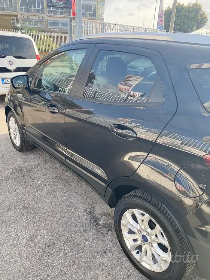 Usado Ford Ecosport 95 HP (69 kW) 2016 Preto SUV