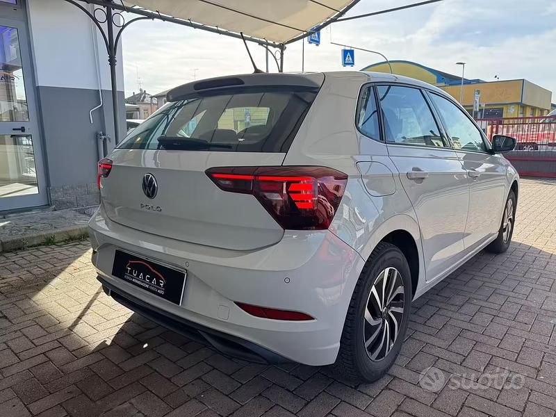Usata VW Polo Life 80 CV (58 kW) 2023 Bianco Utilitaria
