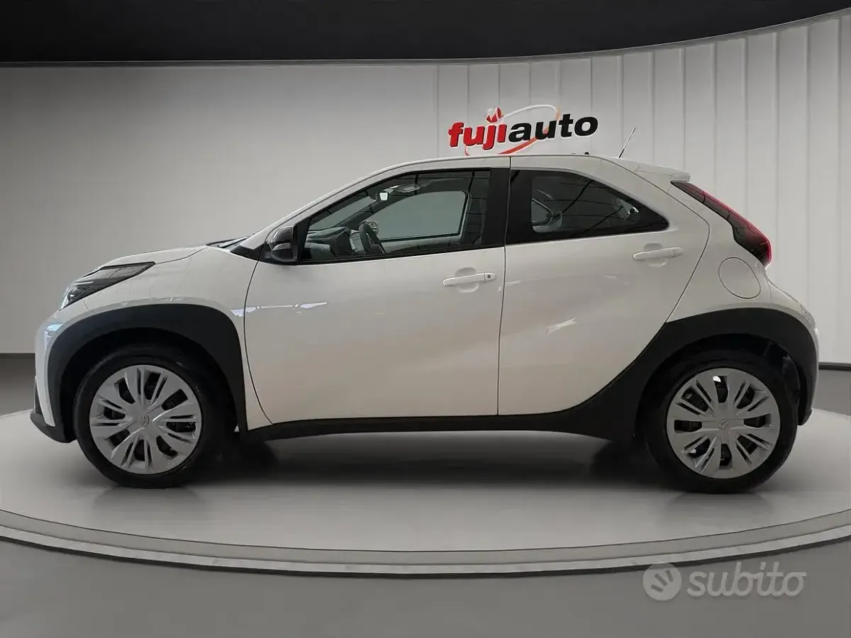 Nuova Toyota Aygo X 116 CV (85 kW) 2026 Bianco SUV