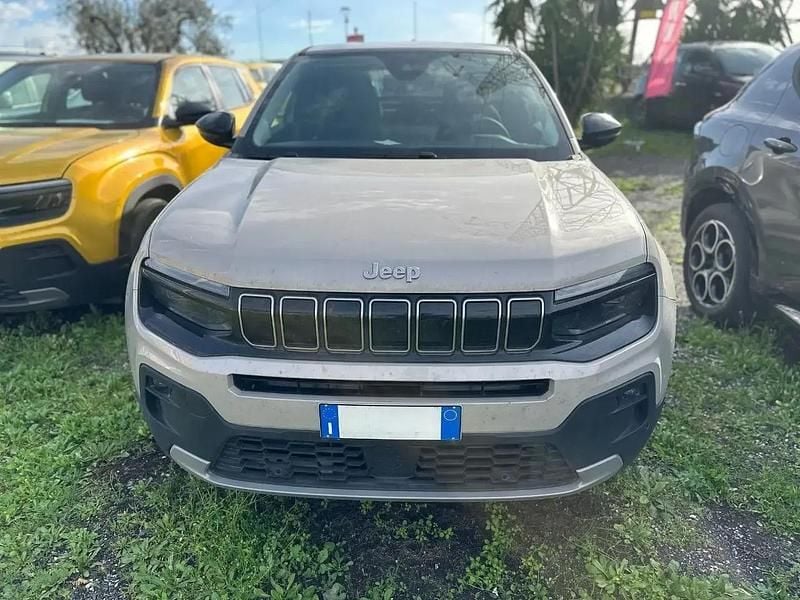 Usata Jeep Avenger Summit 110 CV (80 kW) 2025 Beige SUV