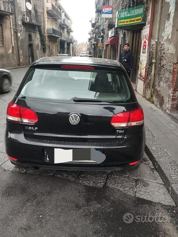 Usata VW Golf VI 105 CV (77 kW) 2010 Nero Utilitaria