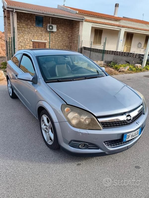 Usata Opel Astra 82 CV (60 kW) 2008 Grigio Utilitaria