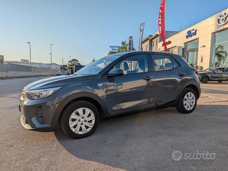 Usata Kia Stonic Urban 84 CV (61 kW) 2022 Grigio SUV