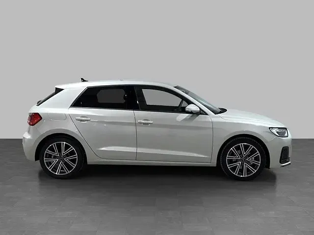 Nuova Audi A1 Sportback Business 116 CV (85 kW) 2025 Argento cavo metallizzato Utilitaria