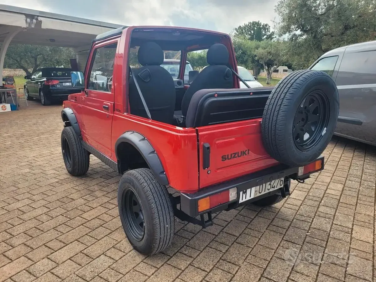 Usata Suzuki Samurai 64 CV (47 kW) 1991 Rosso SUV