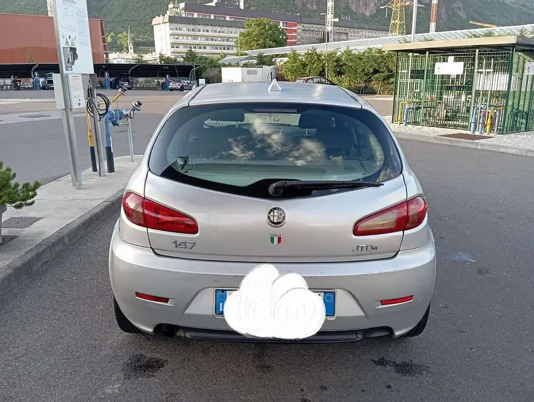 Usata Alfa Romeo 147 Distinctive 120 CV (88 kW) 2008 Utilitaria