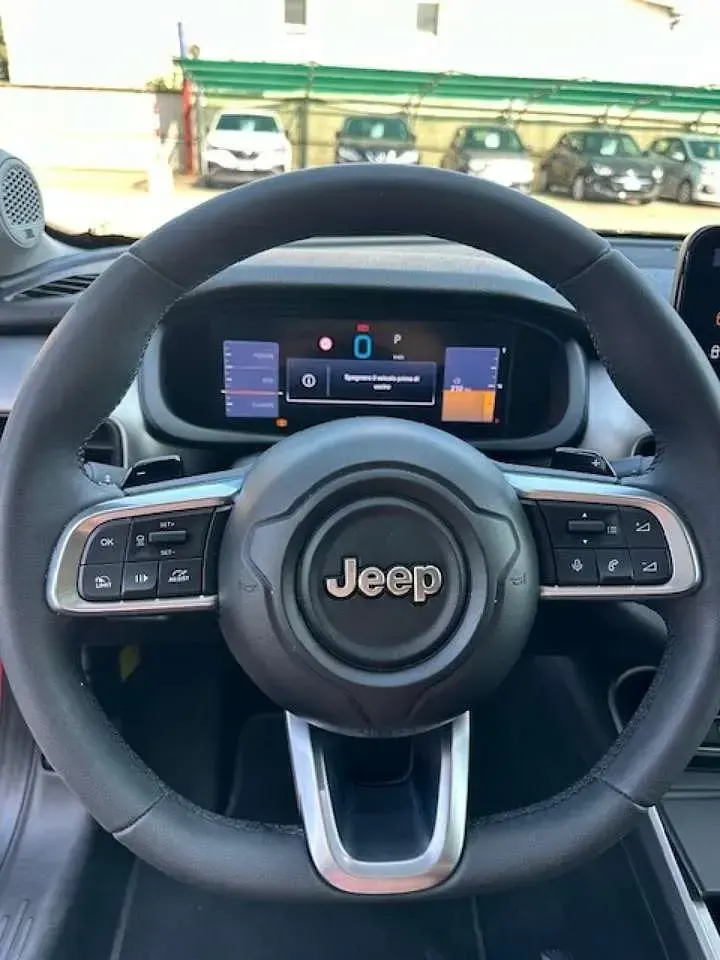 Usata Jeep Avenger Summit 101 CV (74 kW) 2024 Rosso SUV
