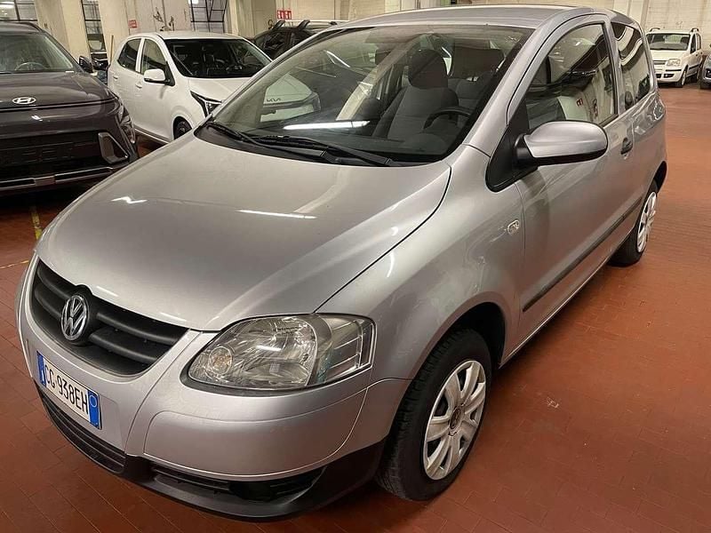 Usata VW Fox 75 CV (55 kW) 2007 Grigio Utilitaria