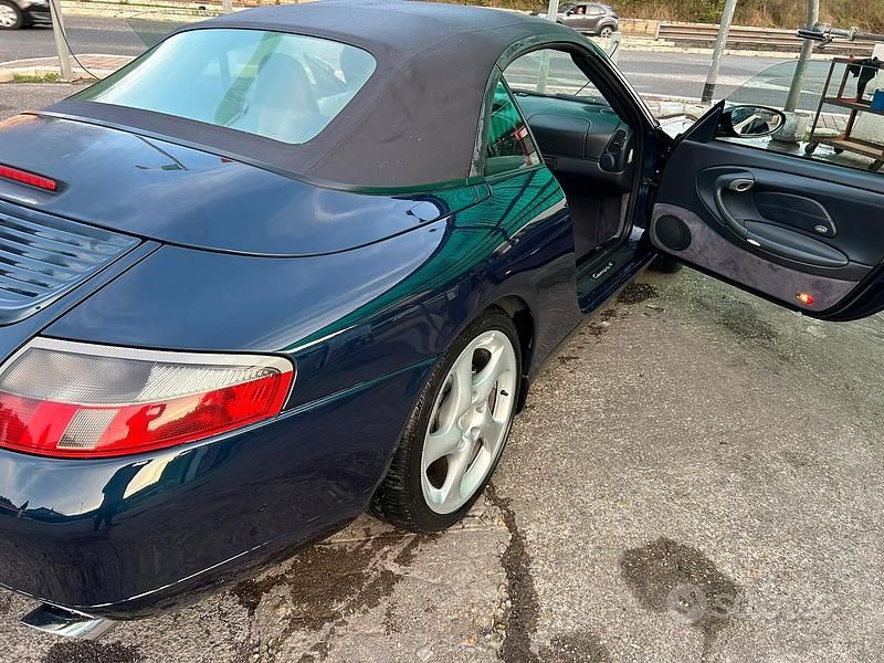 Usata Porsche 911 Carrera 4 2000 Blu