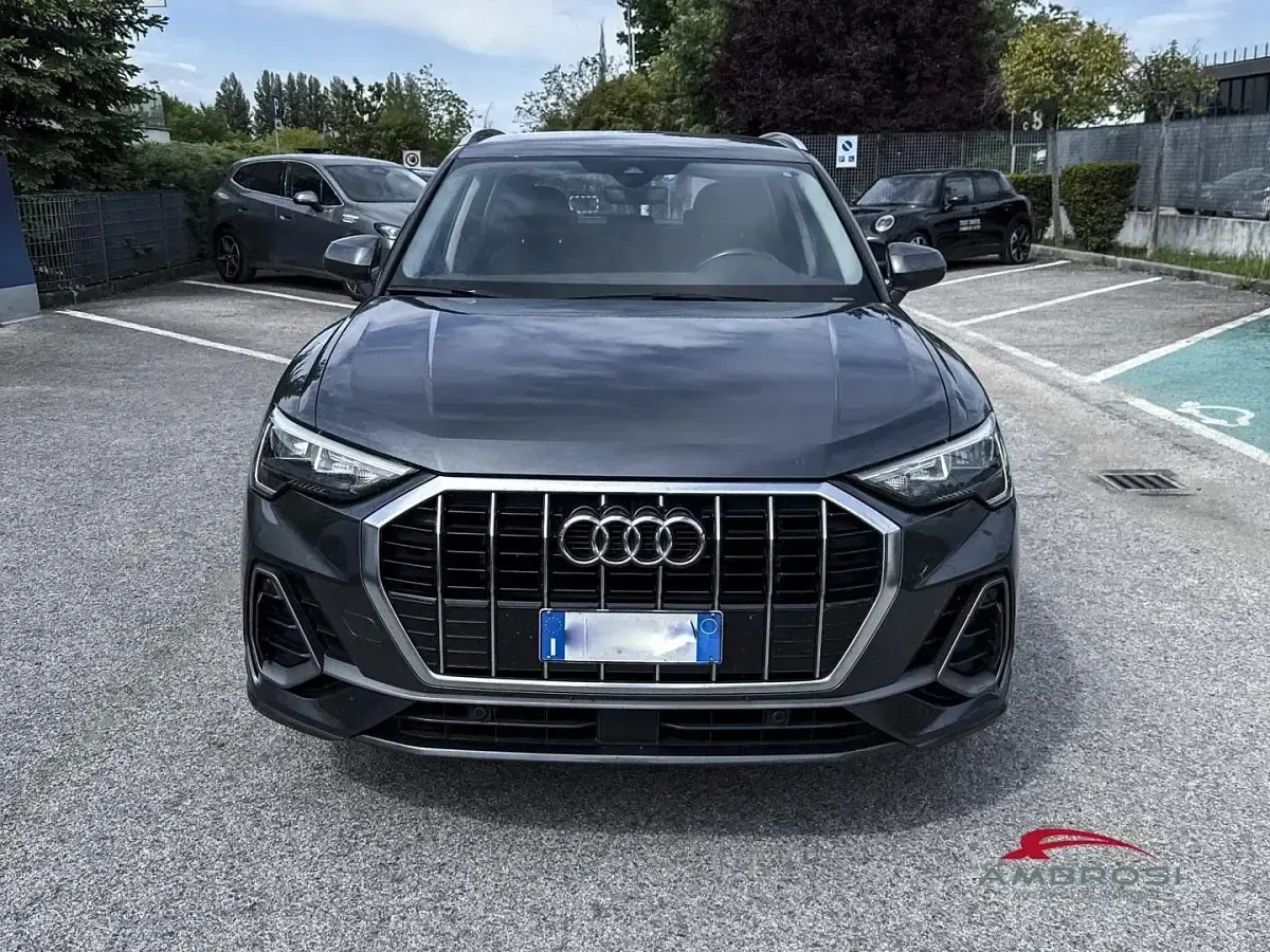 Begagnad Audi Q3 S-Line 150 HK (110 kW) 2020 SUV