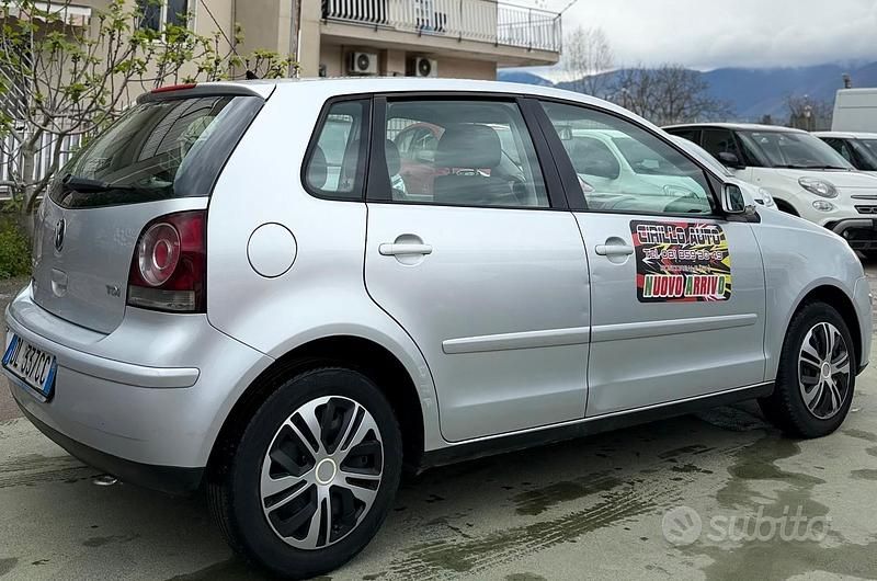 Usata VW Polo 69 CV (50 kW) 2008 Grigio Utilitaria
