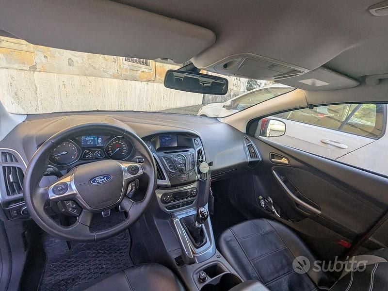 Usata Ford Focus Titanium 150 CV (110 kW) 2011 Rosso Berlina