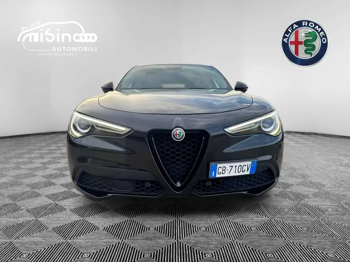 Usata Alfa Romeo Stelvio Sprint 190 CV (139 kW) 2020 Nero SUV
