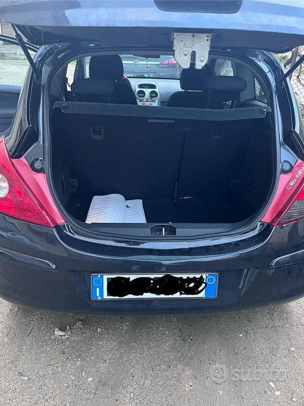 Usata Opel Corsa 2011 Nero Berlina