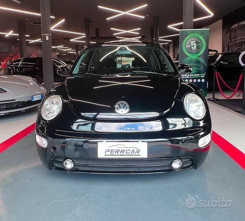 Usata VW Beetle Cabriolet 101 CV (74 kW) 2006 Nero Cabrio