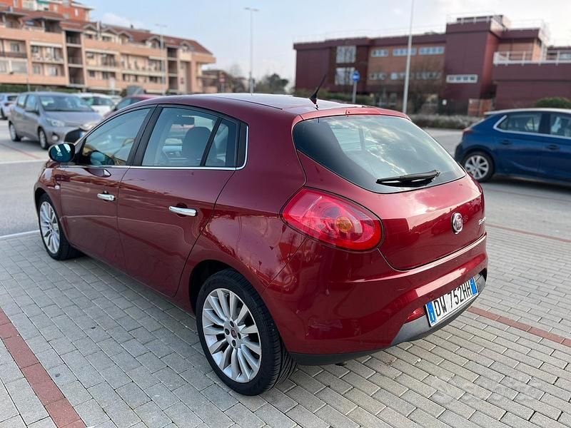 Usata Fiat Bravo Emotion 120 CV (88 kW) 2009 Rosso Utilitaria