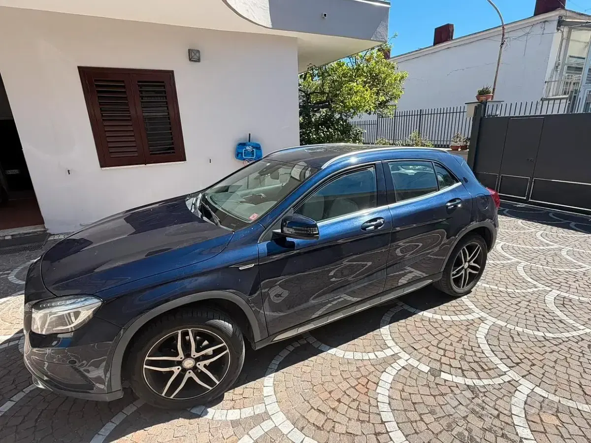 Usata Mercedes GLA200 136 CV (100 kW) 2016 SUV