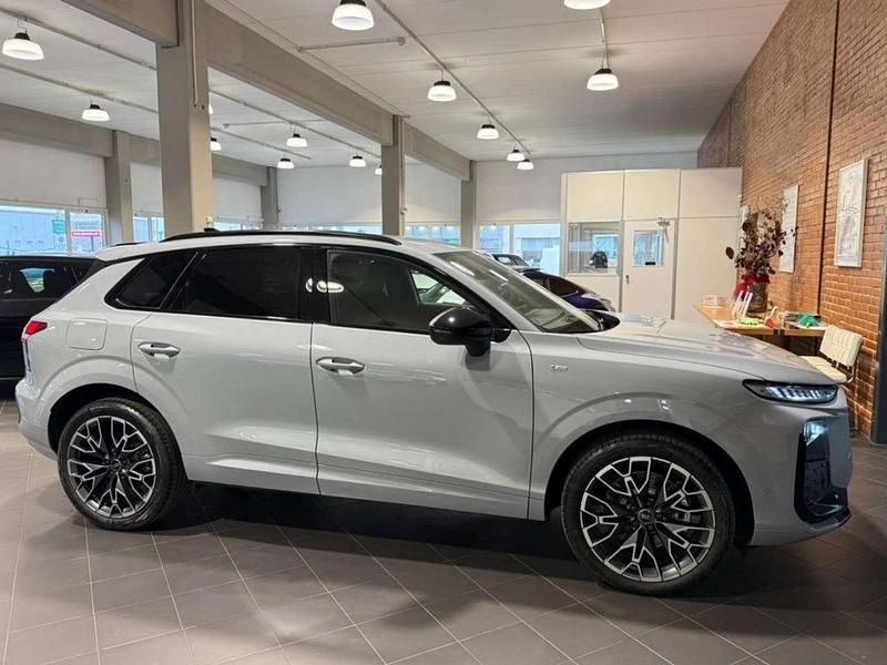 Nuova Audi Q3 S-Line 150 CV (110 kW) 2026 Grigio SUV