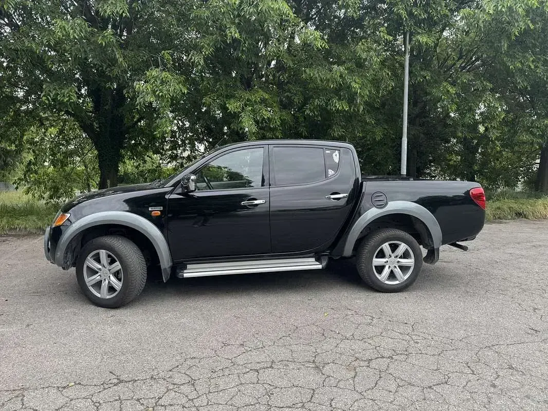 Usata Mitsubishi L200 Warrior 167 CV (122 kW) 2008 Nero Pick-up