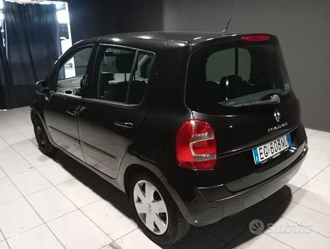 Usata Renault Modus 75 CV (55 kW) 2011 Nero Monovolume