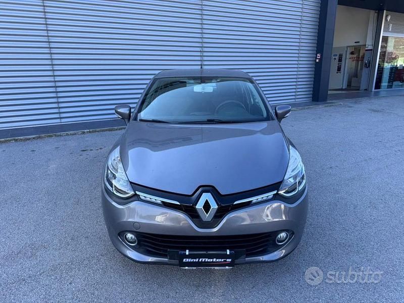 Usata Renault Clio IV 75 CV (55 kW) 2015 Grigio Berlina