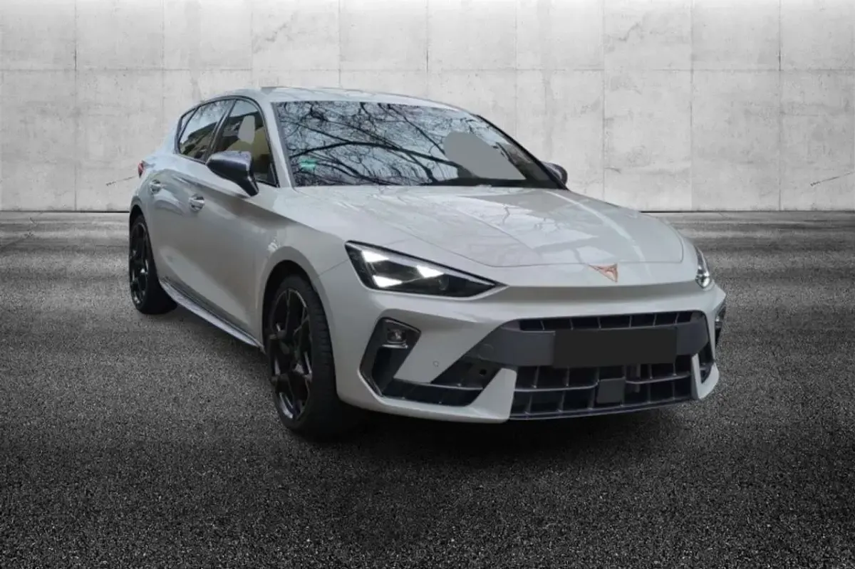 Usata Cupra Leon 150 CV (110 kW) 2024 Grigio Berlina