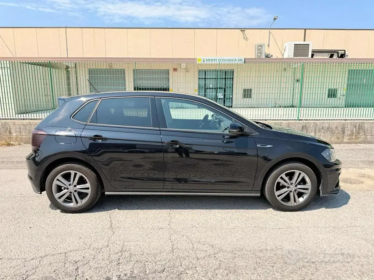Usata VW Polo Sportline 80 CV (58 kW) 2020 Nero Utilitaria