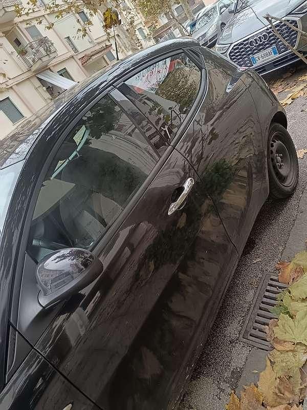 Usata Lancia Ypsilon 69 CV (50 kW) 2012 Utilitaria