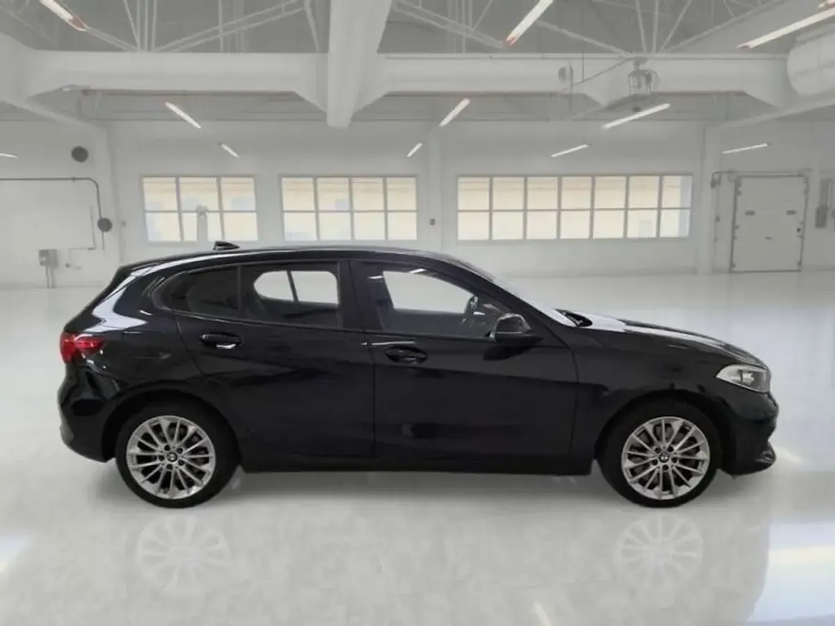 Usata BMW 120 Advantage 190 CV (139 kW) 2023 Nero Berlina