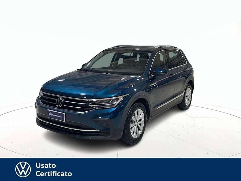 Usata VW Tiguan Life 150 CV (110 kW) 2023 Blu pastello SUV