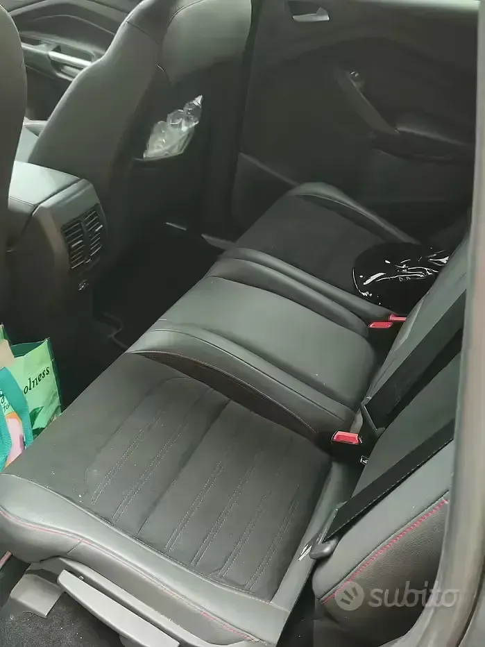 Usata Ford Kuga ST-Line 150 CV (110 kW) 2018 Grigio SUV