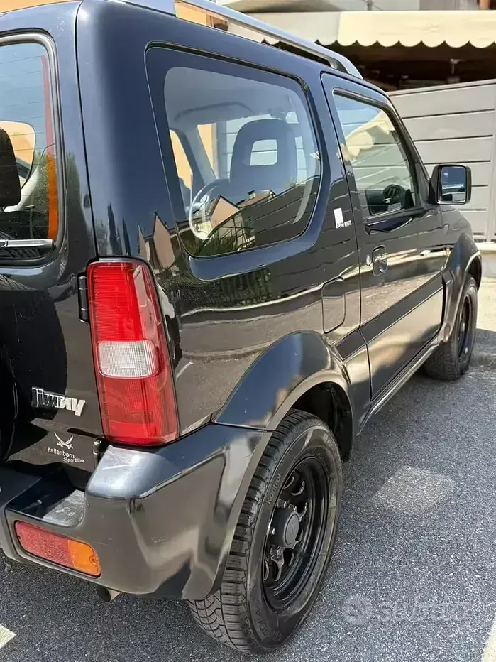 Usata Suzuki Jimny 2009 Nero SUV