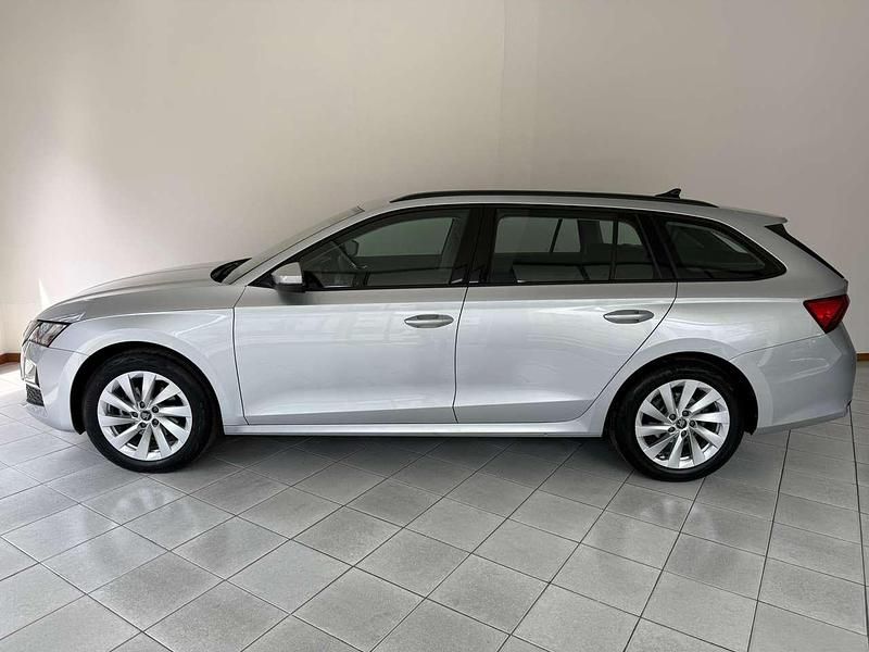 Usata Skoda Octavia Executive 150 CV (110 kW) 2025 Argento Station wagon